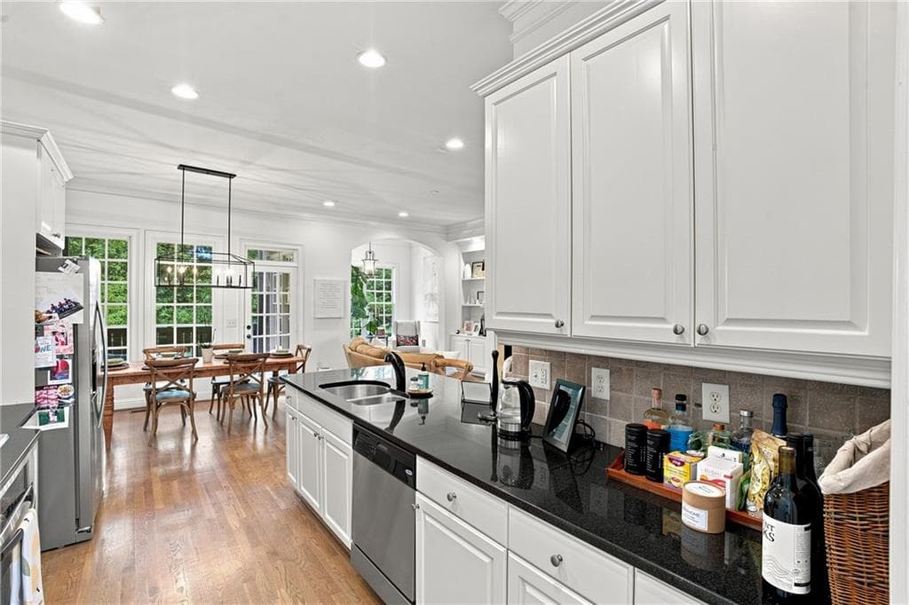 4 bedroom, 4 bathroom, 2,879 sq ft townhouse for sale at 632 Parkside Village Way, Marietta, GA 30060 — photo 8