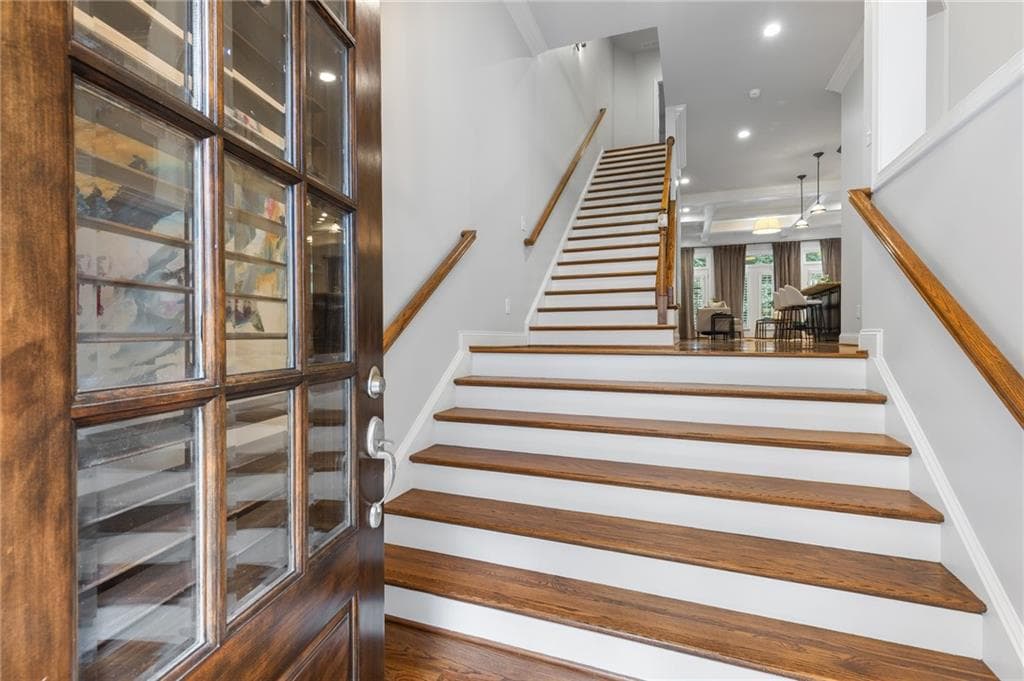3 bedroom, 4 bathroom, 2,875 sq ft townhouse for sale at 3671 Manor Brook Terrace, Atlanta, GA 30319 — photo 4