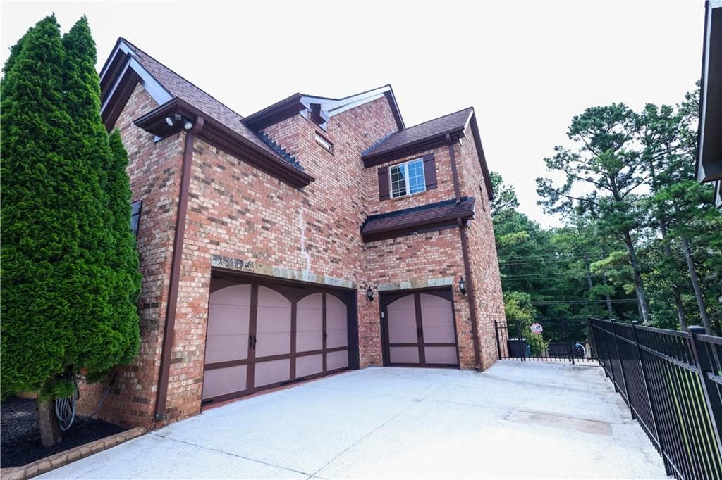 5 bedroom, 4 bathroom, 4,075 sq ft single family residence for sale at 2389 Apalachee Crucis Lane, Dacula, GA 30019 — photo 2