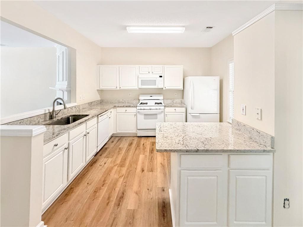 3 bedroom, 3 bathroom, 1,378 sq ft townhouse for rent at 4085 Howell Park Road, Duluth, GA 30096 for $2,000 a month — photo 5
