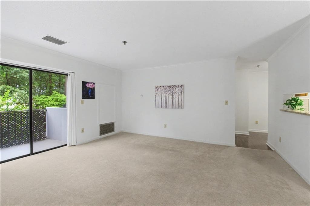 2 bedroom, 2 bathroom, 1,070 sq ft condominium for sale at 300 Johnson Ferry Road A207, Sandy Springs, GA 30328 — photo 5