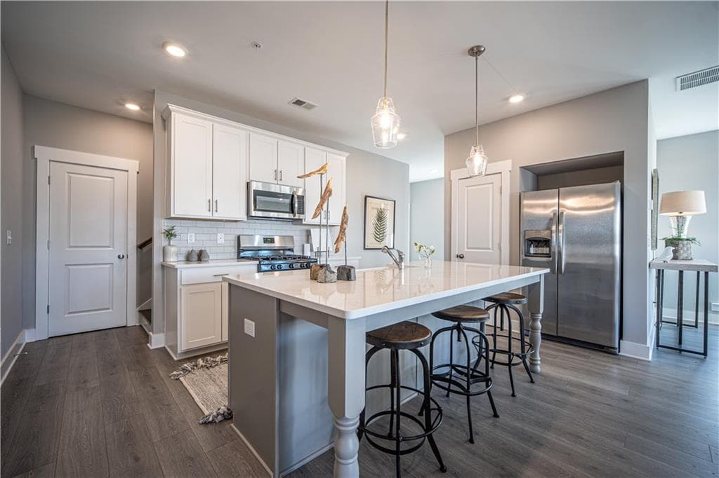 3 bedroom, 3 bathroom, 1,985 sq ft townhouse for sale at 1704 Prospect Way, Conyers, GA 30094 — photo 6