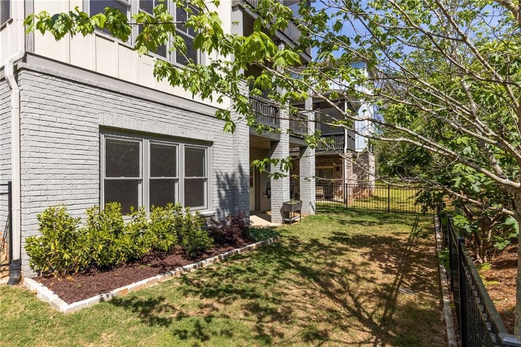 4 bedroom, 5 bathroom, 3,268 sq ft single family residence under contract at 35 McEvoy Lane, Decatur, GA 30030 — photo 6