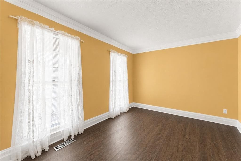 4 bedroom, 3 bathroom, 2,690 sq ft single family residence for sale at 2080 Furlong Run, Lawrenceville, GA 30043 — photo 6