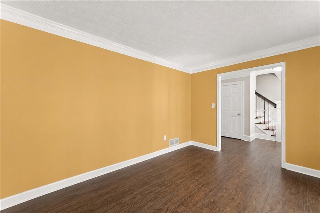 4 bedroom, 3 bathroom, 2,690 sq ft single family residence for sale at 2080 Furlong Run, Lawrenceville, GA 30043 — photo 7