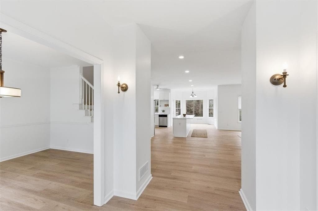 5 bedroom, 5 bathroom, 4,118 sq ft single family residence for sale at 3560 Rosewicke Drive, Cumming, GA 30040 — photo 3