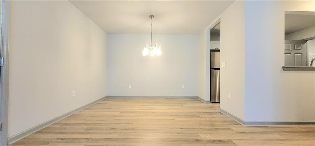 3 bedroom, 2 bathroom, 1,292 sq ft condominium for sale at 3103 Fairington Village Drive, Lithonia, GA 30038 — photo 6