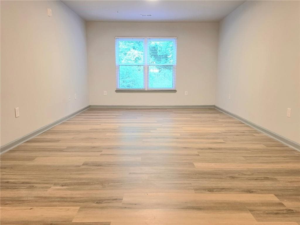 3 bedroom, 2 bathroom, 1,292 sq ft condominium for sale at 3103 Fairington Village Drive, Lithonia, GA 30038 — photo 4