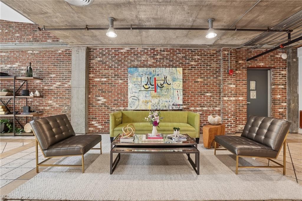 2 bedroom, 2 bathroom, 2,487 sq ft condominium for sale at 3180 Mathieson Drive 1403, Atlanta, GA 30305 — photo 3