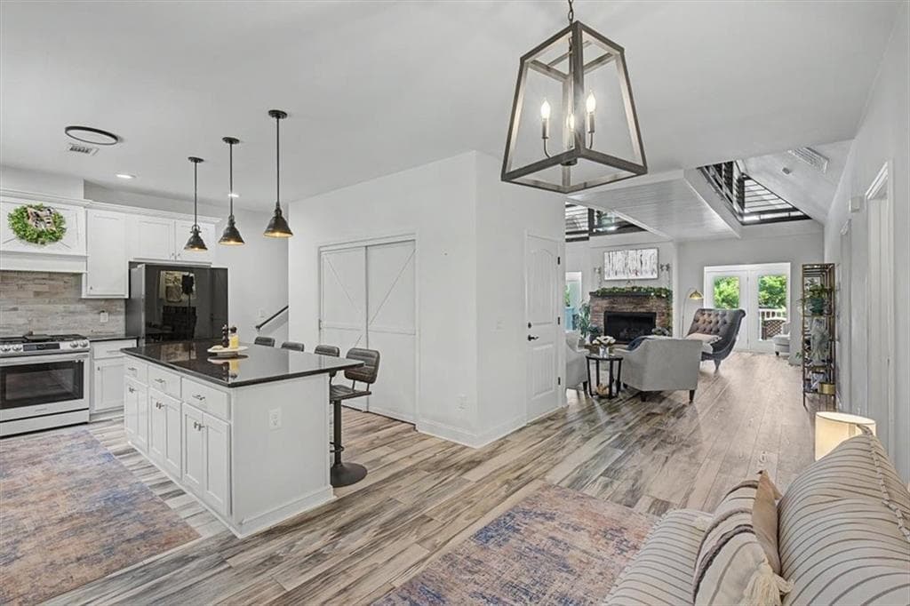 5 bedroom, 3 bathroom, 5,000 sq ft single family residence under contract at 250 Crowe Springs Road, Cartersville, GA 30121 — photo 10