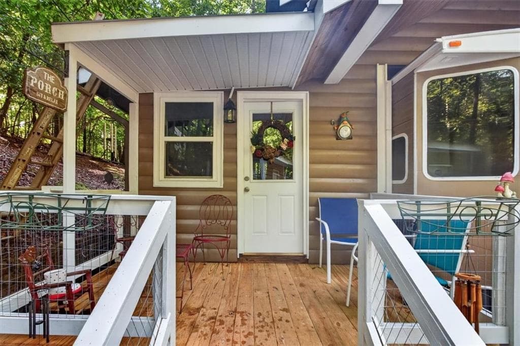 1 bedroom, 1 bathroom, 800 sq ft single family residence for sale at 190 26th St., Ellijay, GA 30540 — photo 3
