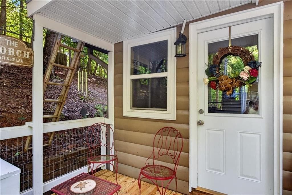 1 bedroom, 1 bathroom, 800 sq ft single family residence for sale at 190 26th St., Ellijay, GA 30540 — photo 4