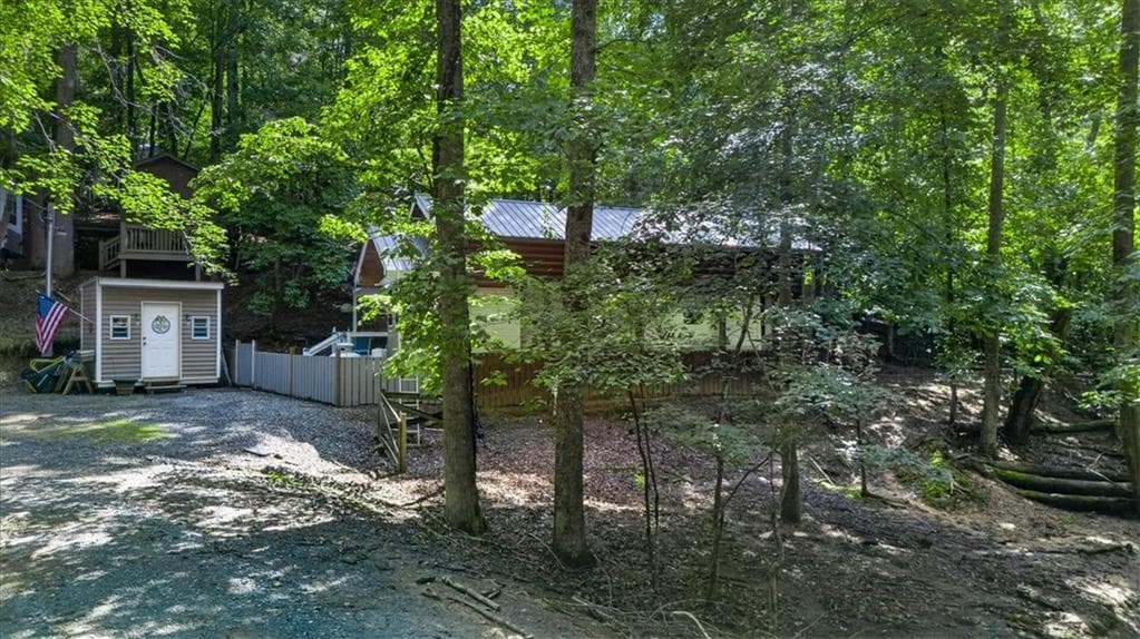 1 bedroom, 1 bathroom, 800 sq ft single family residence for sale at 190 26th St., Ellijay, GA 30540 — photo 9