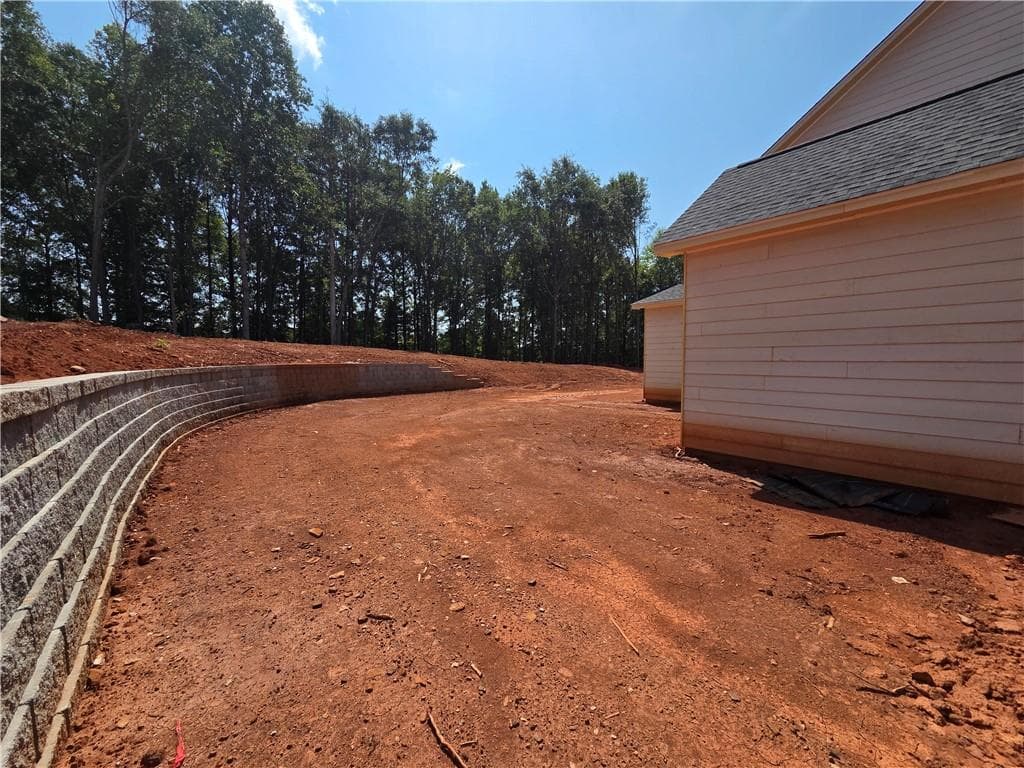 5 bedroom, 3 bathroom, 3,077 sq ft single family residence for sale at 374 Meadows Drive, Bethlehem, GA 30620 — photo 6