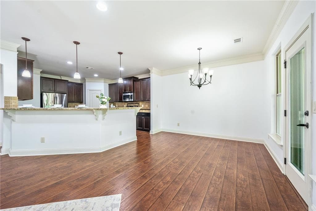 4 bedroom, 4 bathroom, 2,147 sq ft townhouse under contract at 13333 Flamingo Road, Alpharetta, GA 30004 — photo 8