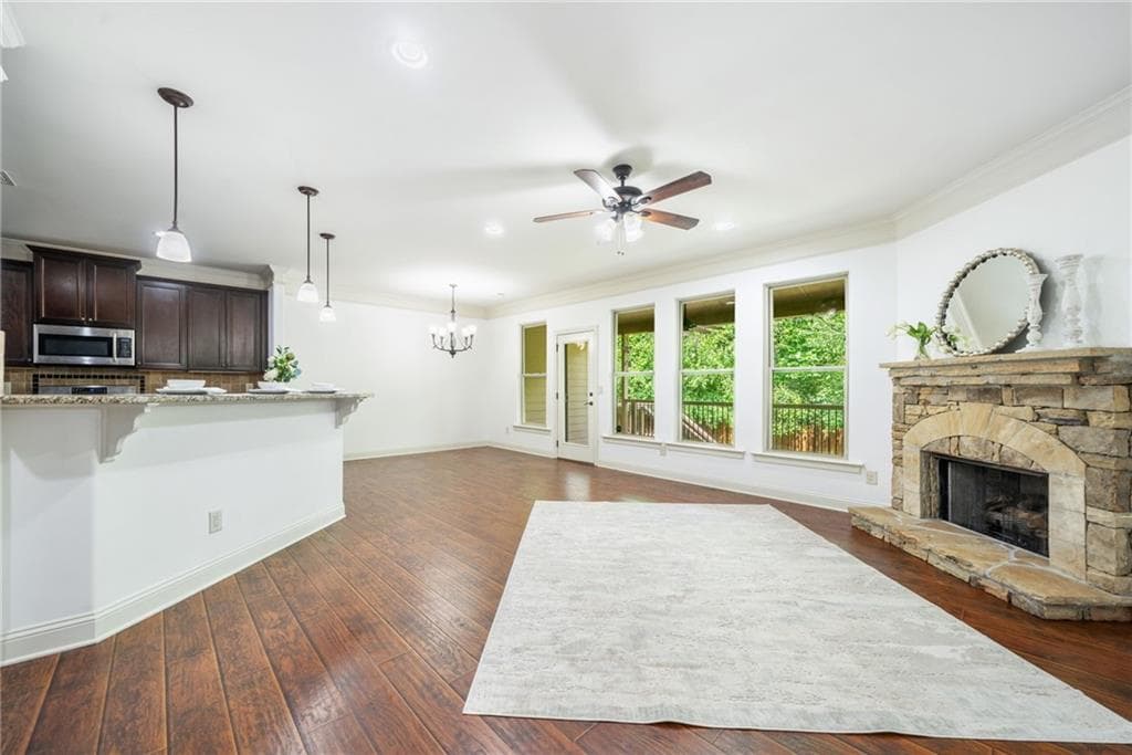 4 bedroom, 4 bathroom, 2,147 sq ft townhouse under contract at 13333 Flamingo Road, Alpharetta, GA 30004 — photo 9