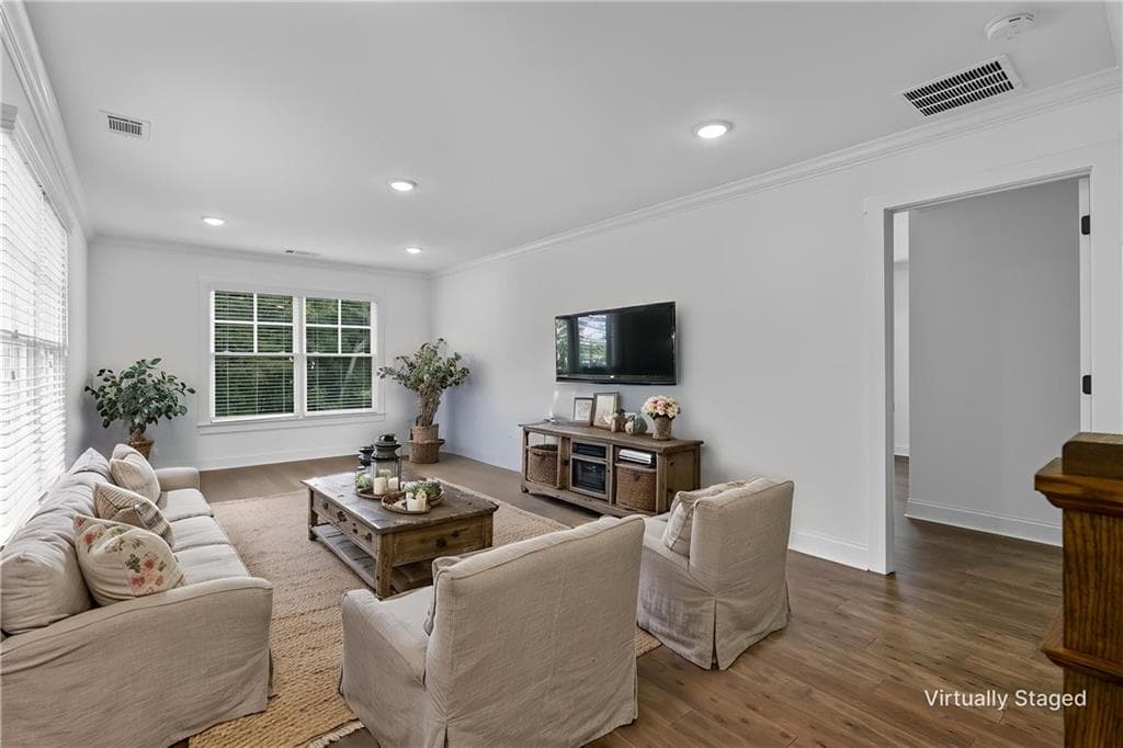 5 bedroom, 4 bathroom, 3,650 sq ft single family residence for sale at 3223 Holbrook Campground Road, Alpharetta, GA 30004 — photo 9