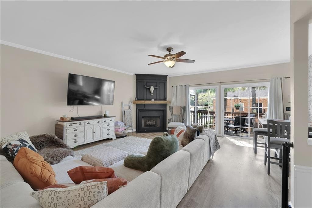 3 bedroom, 4 bathroom, 1,690 sq ft townhouse for sale at 6300 Views Trace, Peachtree Corners, GA 30092 — photo 4