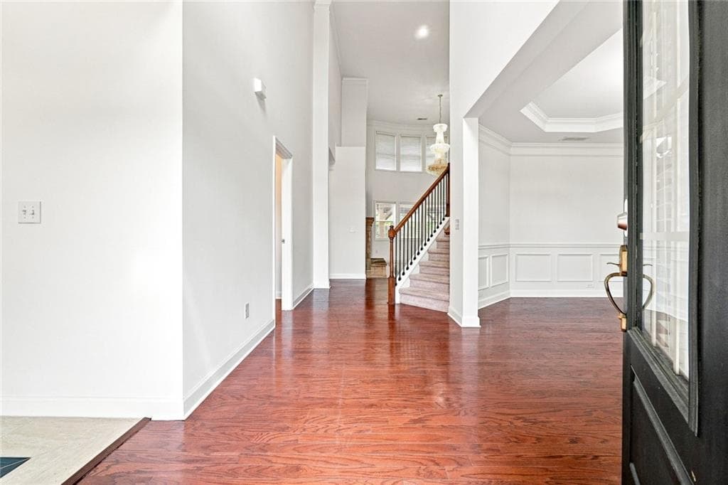 4 bedroom, 4 bathroom, 3,527 sq ft single family residence for sale at 810 Grand Reserve Drive, Suwanee, GA 30024 — photo 4
