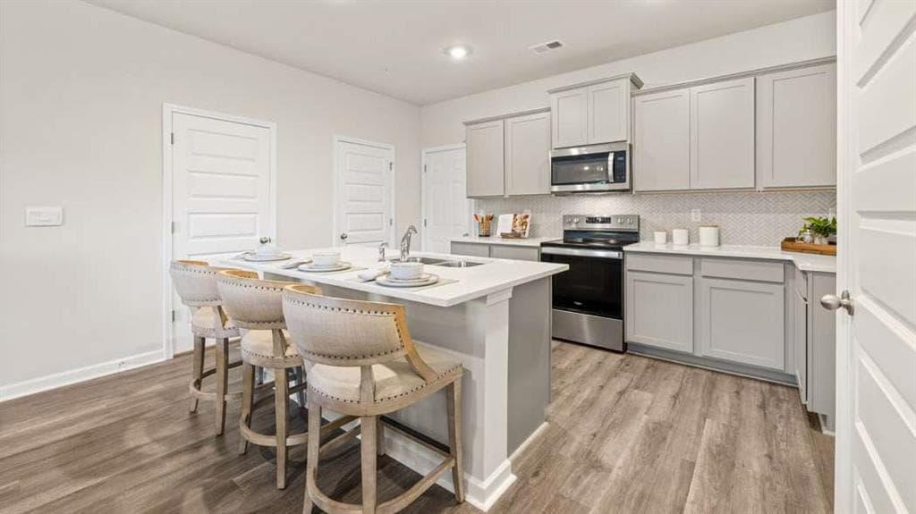 3 bedroom, 3 bathroom, 1,655 sq ft townhouse for sale at 360 Sound Circle, Stockbridge, GA 30281 — photo 10