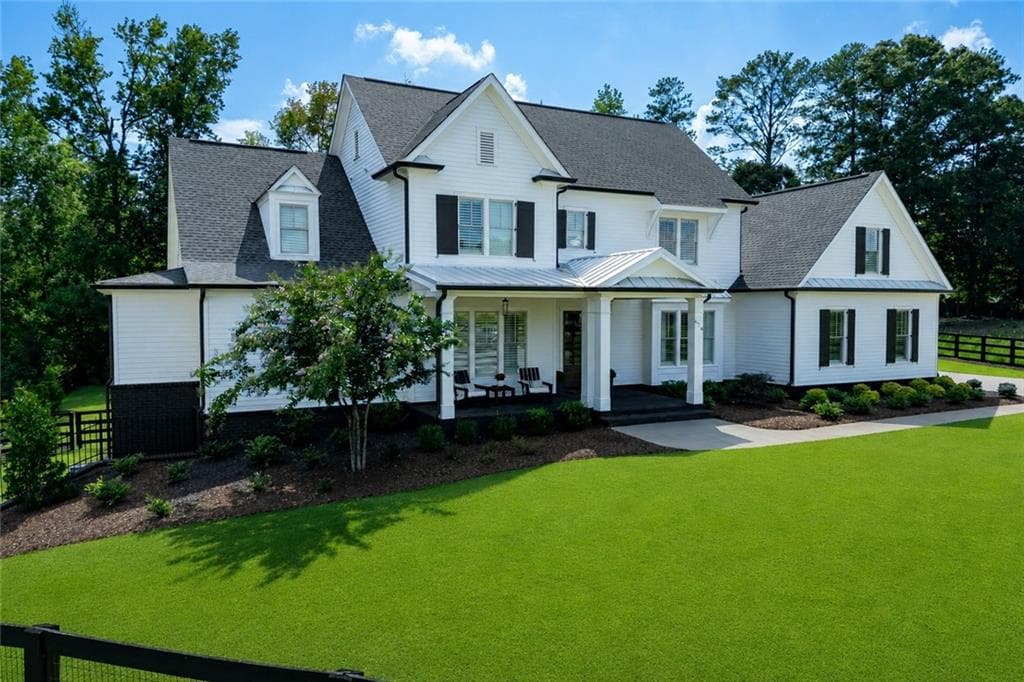 6 bedroom, 7 bathroom, 8,000 sq ft single family residence for sale at 678 Bit O'Luck Drive, Suwanee, GA 30024 — photo 2