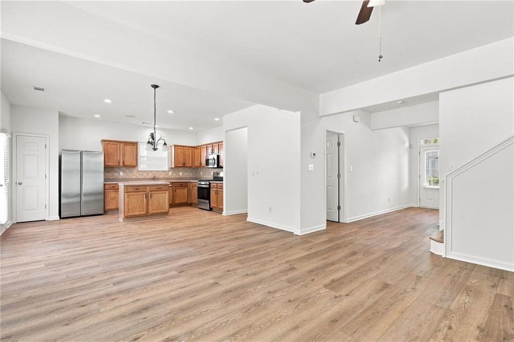 4 bedroom, 3 bathroom, 2,076 sq ft single family residence under contract at 3342 Briaroak Drive, Duluth, GA 30096 — photo 4