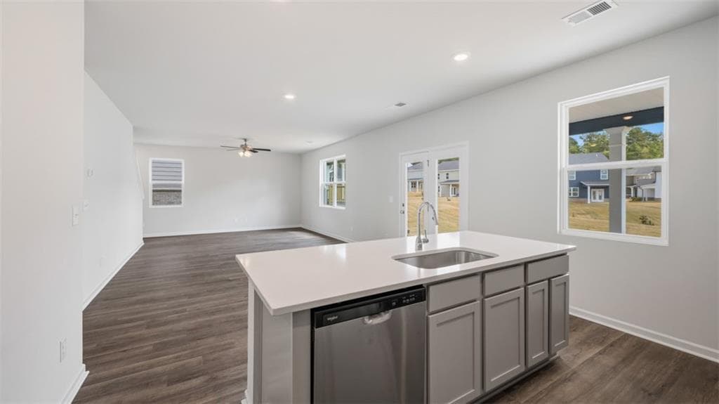 4 bedroom, 3 bathroom, 2,238 sq ft single family residence for sale at 195 Elsa Court, Jefferson, GA 30549 — photo 7