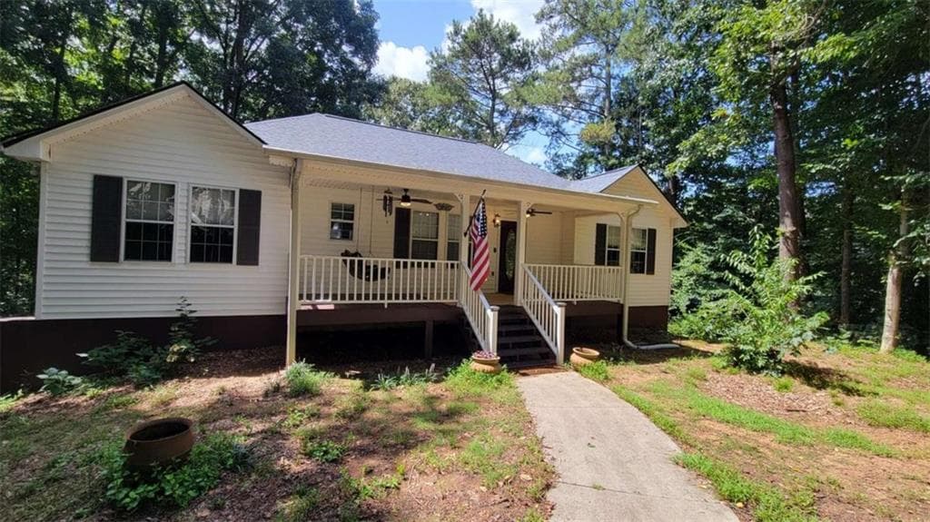 4 bedroom, 3 bathroom, 3,824 sq ft single family residence for sale at 5131 Deer Path Ln, Gainesville, GA 30507