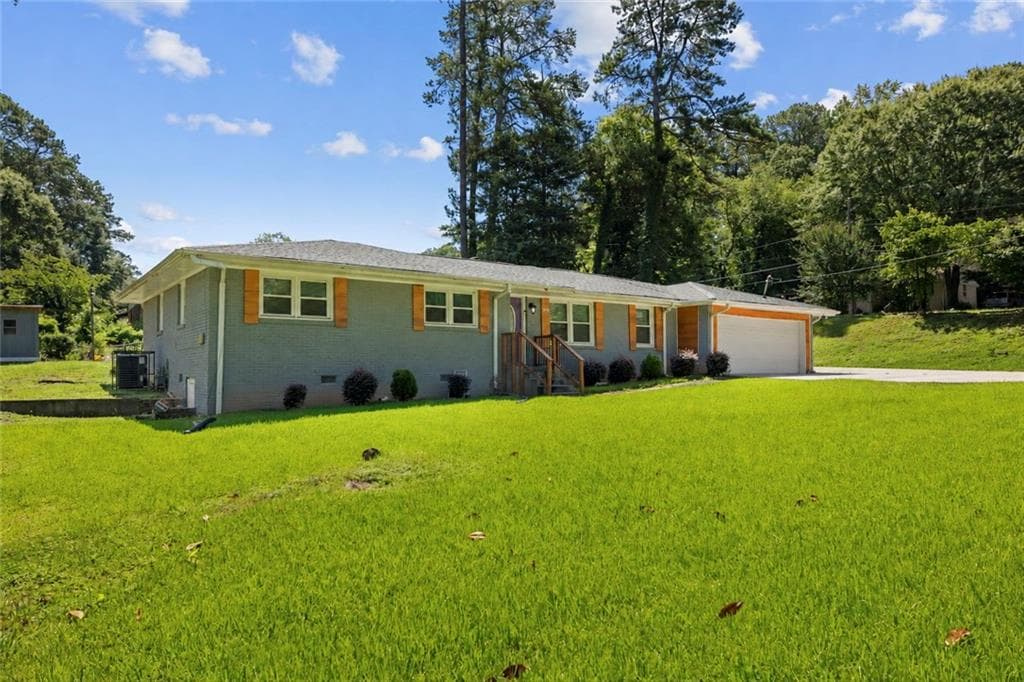 3 bedroom, 3 bathroom, 2,882 sq ft single family residence for sale at 974 Laurelmont Drive, Atlanta, GA 30311 — photo 2