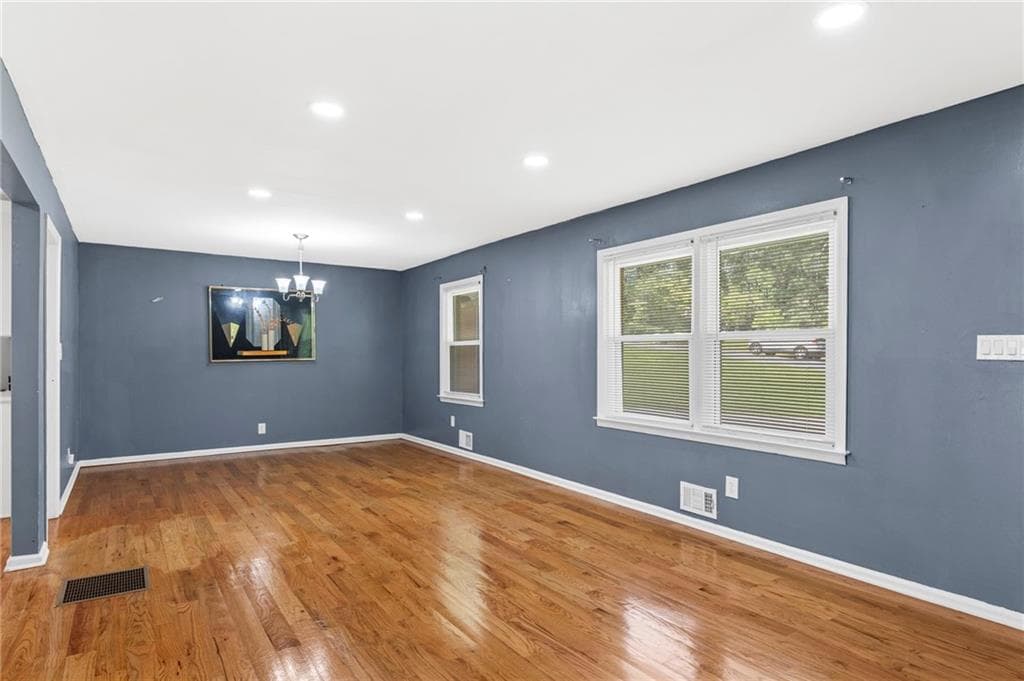3 bedroom, 3 bathroom, 2,882 sq ft single family residence for sale at 974 Laurelmont Drive, Atlanta, GA 30311 — photo 5