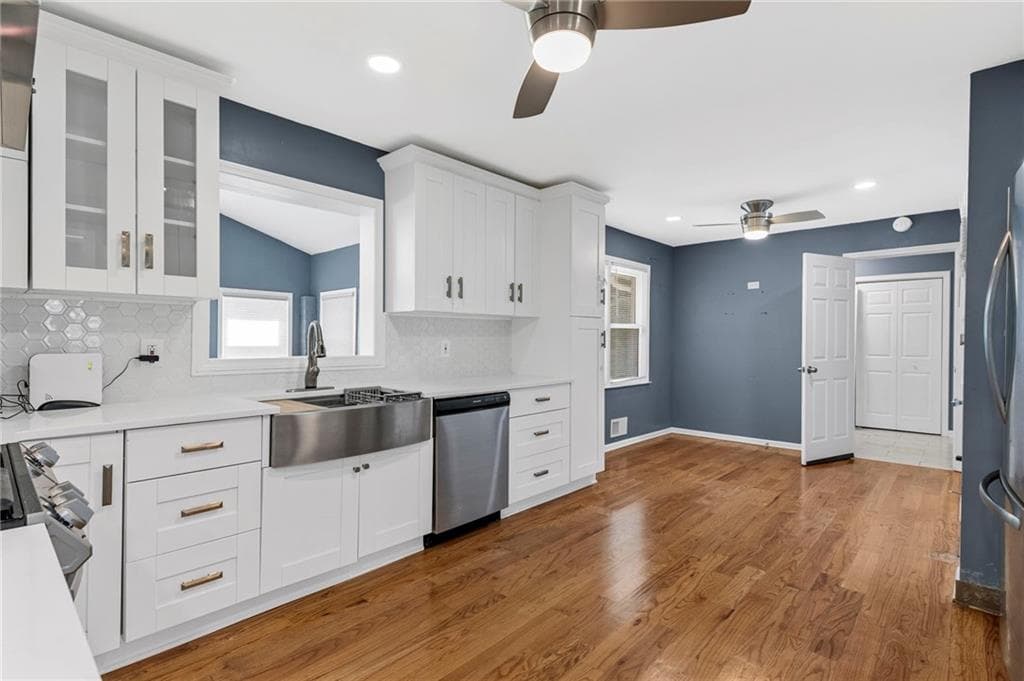 3 bedroom, 3 bathroom, 2,882 sq ft single family residence for sale at 974 Laurelmont Drive, Atlanta, GA 30311 — photo 9