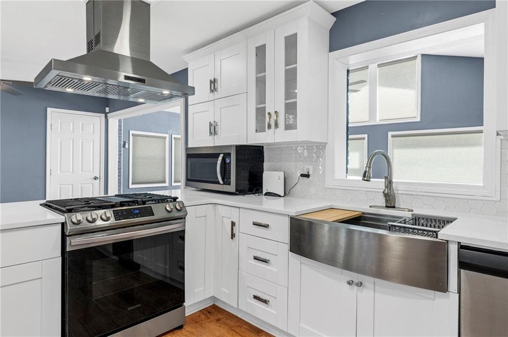 3 bedroom, 3 bathroom, 2,882 sq ft single family residence for sale at 974 Laurelmont Drive, Atlanta, GA 30311 — photo 10