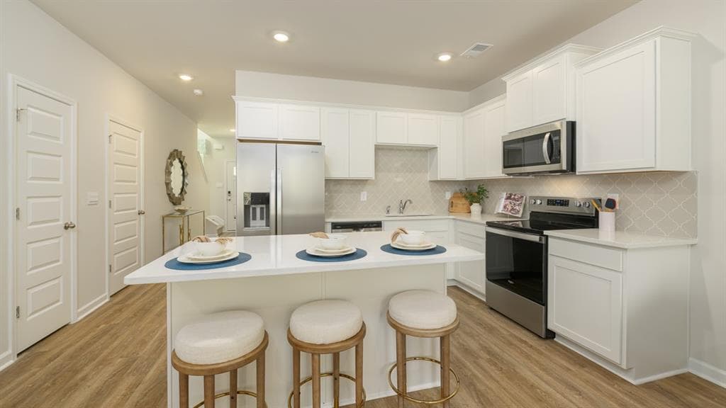 3 bedroom, 3 bathroom, 1,425 sq ft townhouse for sale at 2239 Windward Drive, Stone Mountain, GA 30088 — photo 9