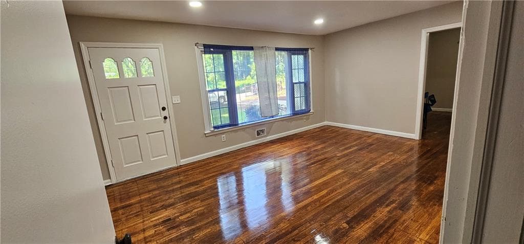 4 bedroom, 2 bathroom, 1,552 sq ft single family residence for sale at 488 SW Pomona Circle, Atlanta, GA 30315 — photo 3