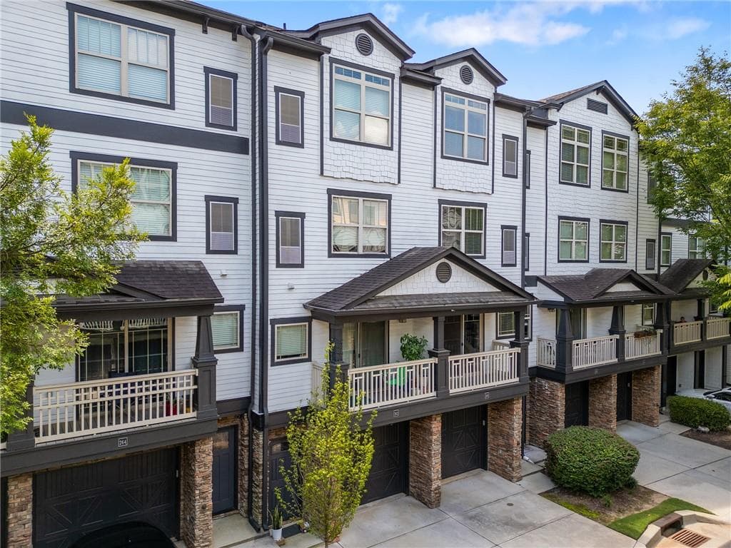2 bedroom, 3 bathroom, 1,239 sq ft townhouse for sale at 221 Semel Circle 260, Atlanta, GA 30309 — photo 1 of 41