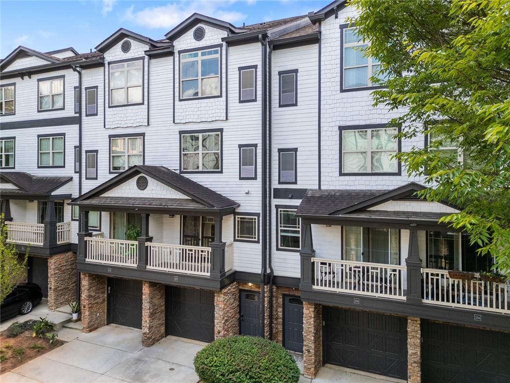 2 bedroom, 3 bathroom, 1,239 sq ft townhouse for sale at 221 Semel Circle 260, Atlanta, GA 30309 — photo 2
