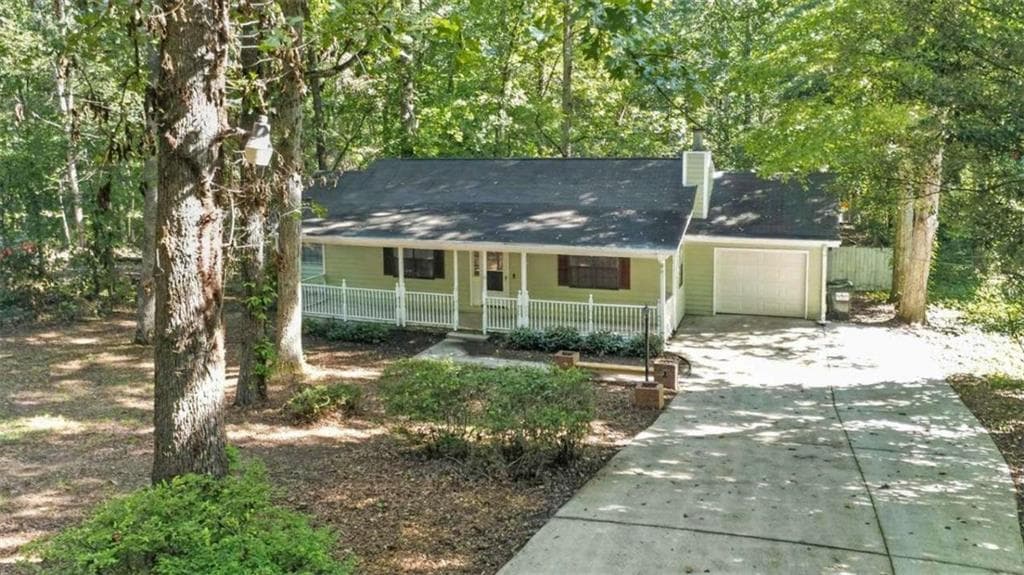3 bedroom, 2 bathroom, 1,372 sq ft single family residence for sale at 45 Guthrie Place, Stockbridge, GA 30281 — photo 4