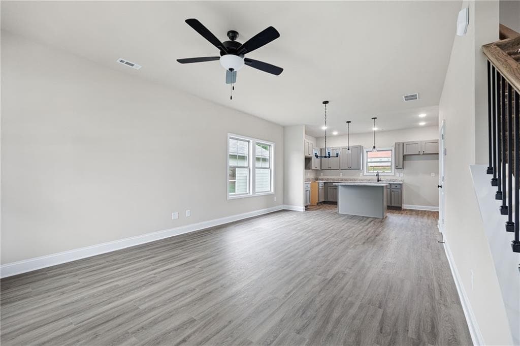 3 bedroom, 3 bathroom, 1,369 sq ft single family residence for sale at 107 Winston Way, Carrollton, GA 30117 — photo 3