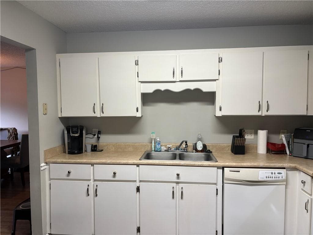 3 bedroom, 2 bathroom, 1,344 sq ft single family residence for sale at 707 Timber Ridge Trail, Hinesville, GA 31313 — photo 6