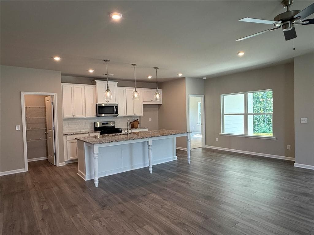 3 bedroom, 2 bathroom, 1,785 sq ft single family residence for sale at 30 Madison Lane, Adairsville, GA 30103 — photo 5