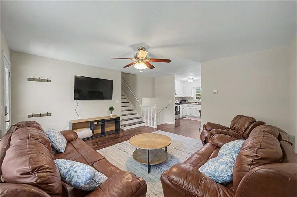 5 bedroom, 3 bathroom, 2,072 sq ft single family residence for sale at 558 Peeples Valley Road, Cartersville, GA 30121 — photo 9