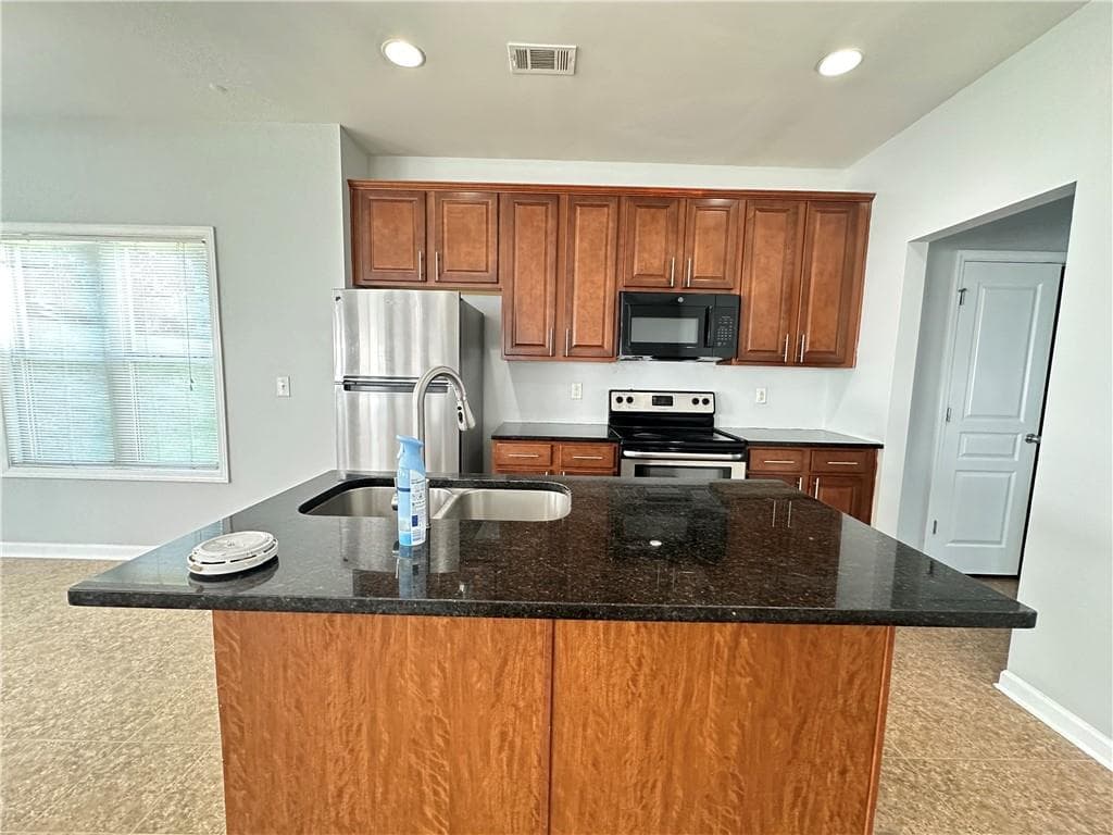 5 bedroom, 4 bathroom, 2,778 sq ft single family residence for rent at 1129 Ida Woods Court, Lawrenceville, GA 30045 for $2,500 a month — photo 10