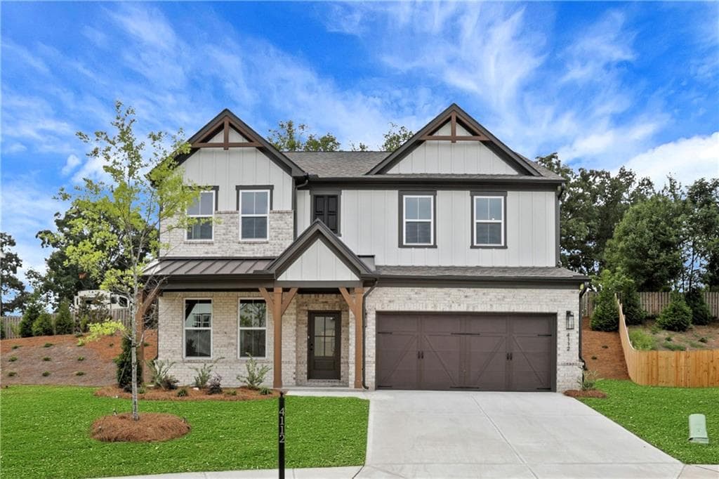 4 bedroom, 3 bathroom, 2,637 sq ft single family residence under contract at 4112 Adler Circle, Buford, GA 30519 — photo 2