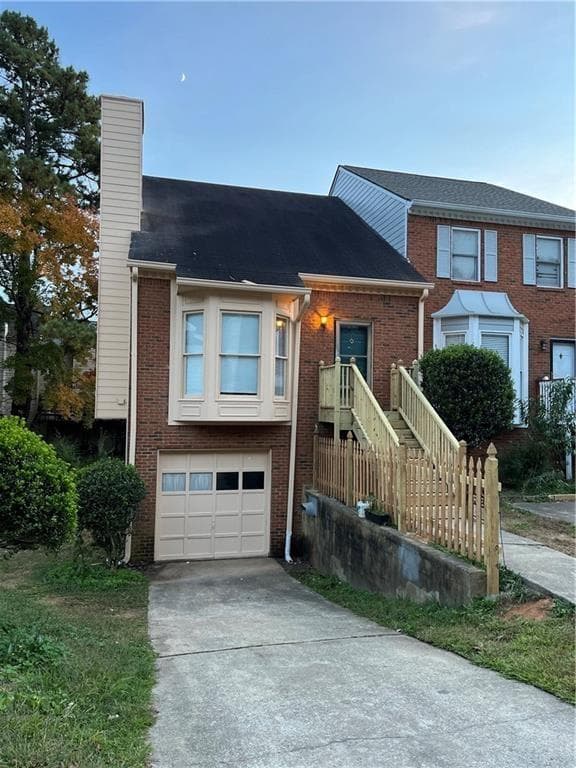 2 bedroom, 2 bathroom, 1,376 sq ft townhouse for rent at 1116 Magnolia Way, Smyrna, GA 30082 for $1,700 a month — photo 1 of 13
