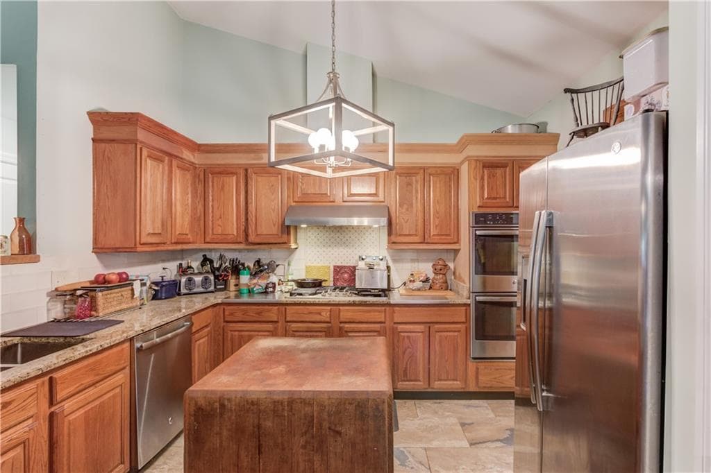6 bedroom, 4 bathroom, 4,201 sq ft single family residence for sale at 1200 Amhearst Oaks Drive, Lawrenceville, GA 30043 — photo 9