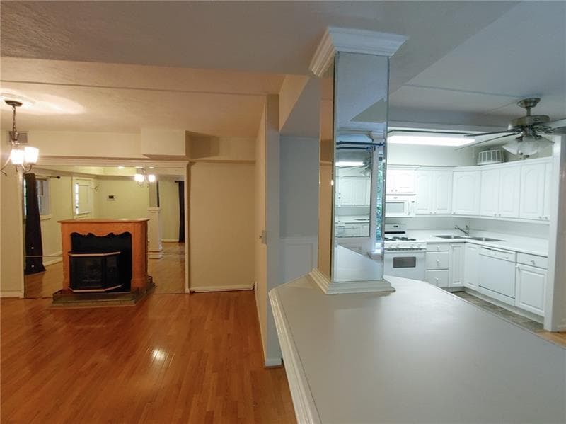 1 bedroom, 1 bathroom, 1,100 sq ft other for rent at 76 Laurel Forest Circle, Atlanta, GA 30342 for $2,000 a month — photo 6