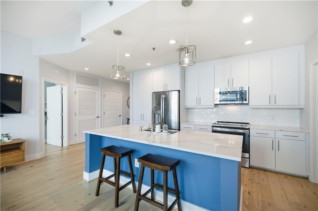 2 bedroom, 2 bathroom, 1,196 sq ft condominium for rent at 1080 Peachtree Street 1212, Atlanta, GA 30309 for $3,200 a month — photo 7