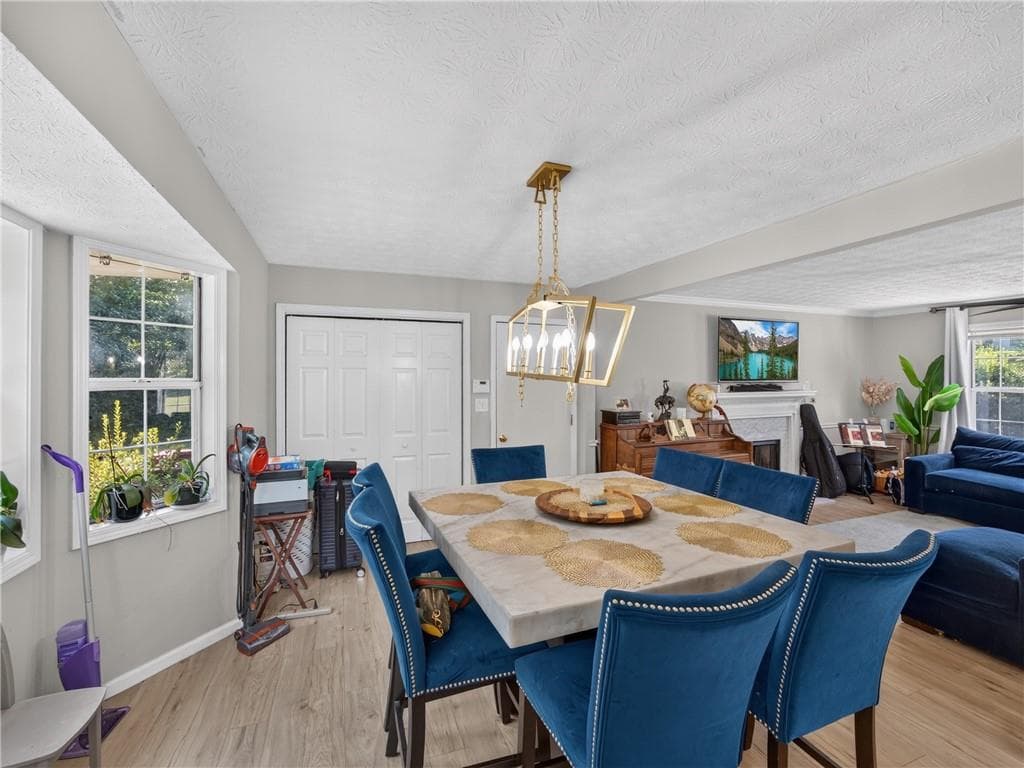 4 bedroom, 3 bathroom, 1,680 sq ft single family residence under contract at 340 Boundary Tree Drive, Ellenwood, GA 30294 — photo 6