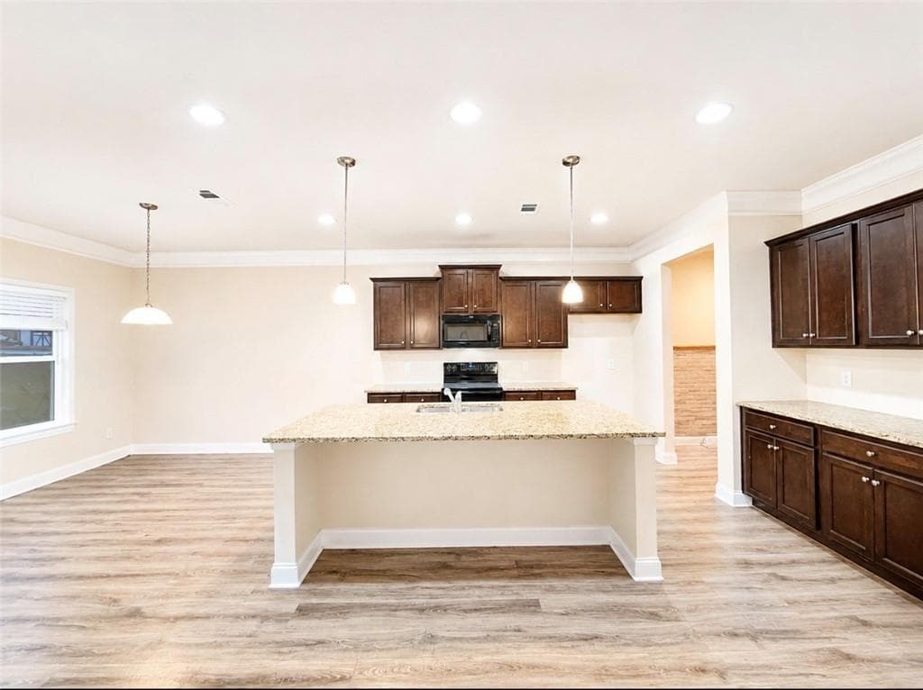 4 bedroom, 3 bathroom, 2,545 sq ft single family residence for rent at 757 Laurel Cove Drive, Hoschton, GA 30548 for $2,350 a month — photo 8