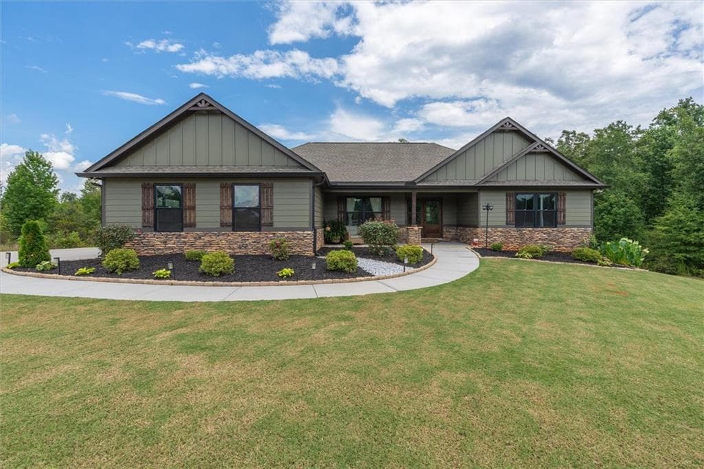 5 bedroom, 3 bathroom, 3,792 sq ft single family residence for sale at 441 Lovell Road Road, Temple, GA 30179 — photo 1 of 54